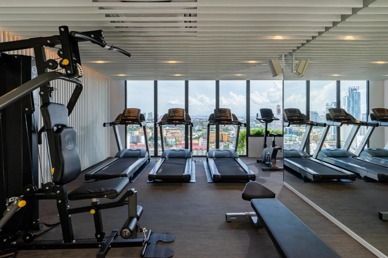 Arbour Hotel&Residence Pattaya Exterior foto The gym at the 10th floor