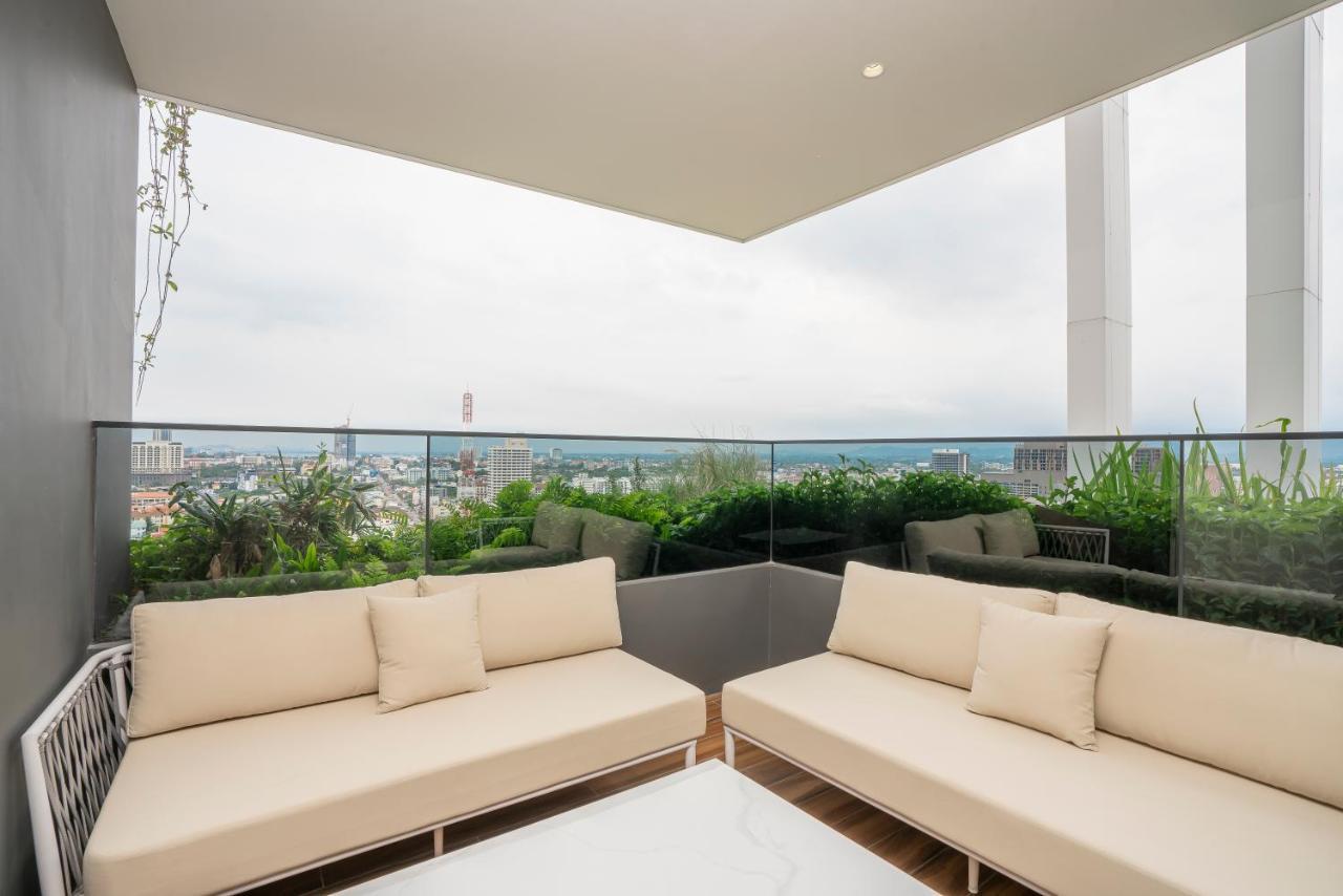 Arbour Hotel&Residence Pattaya Exterior foto The Sky Garden